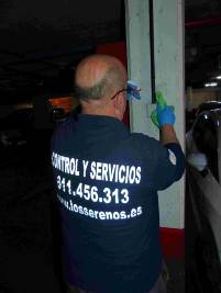 Auxiliar de Servicios Madrid - Limpieza de Interruptores